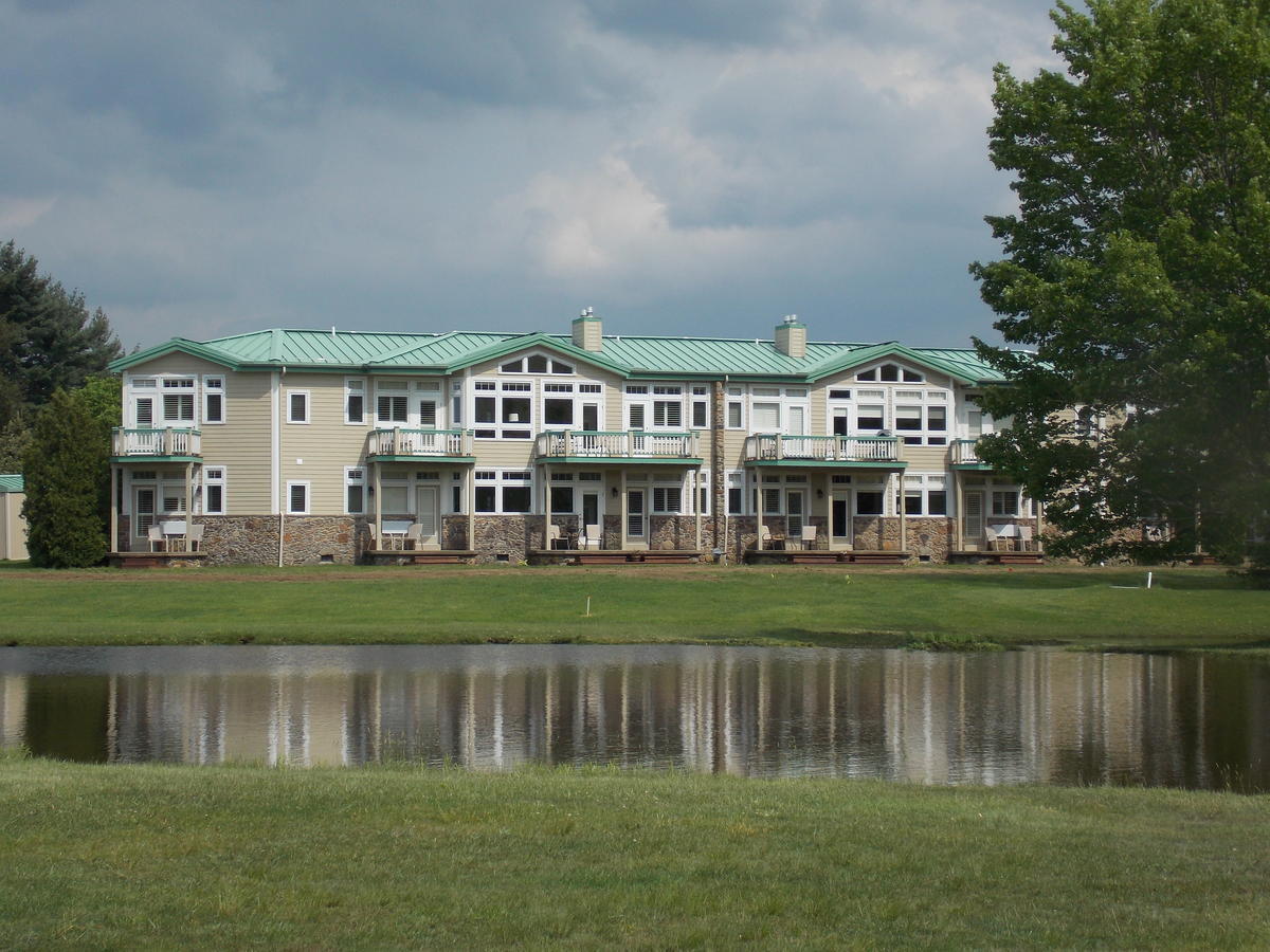 Fairway Suites At The Peak French Creek Buitenkant foto