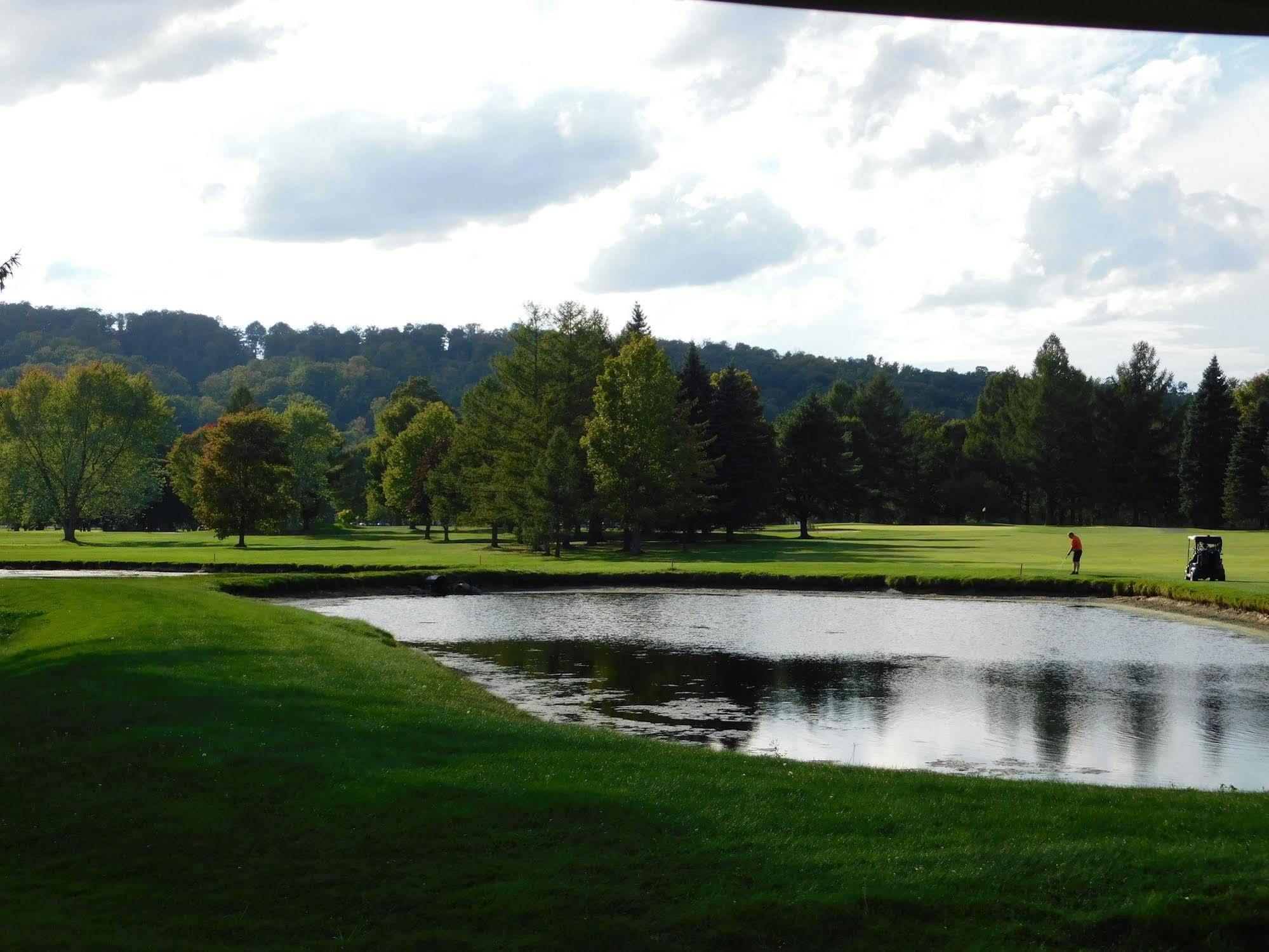 Fairway Suites At The Peak French Creek Buitenkant foto