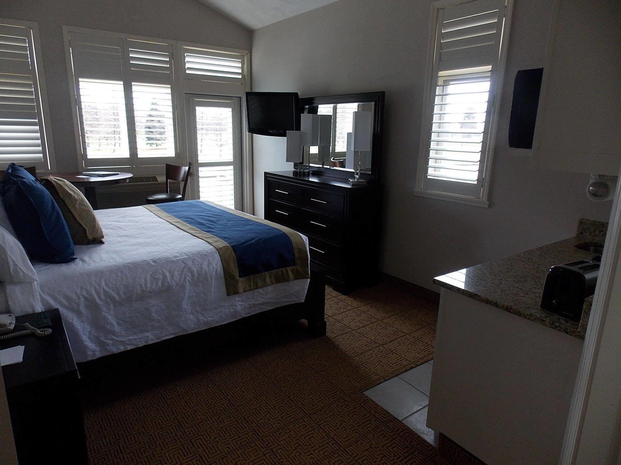 Fairway Suites At The Peak French Creek Buitenkant foto