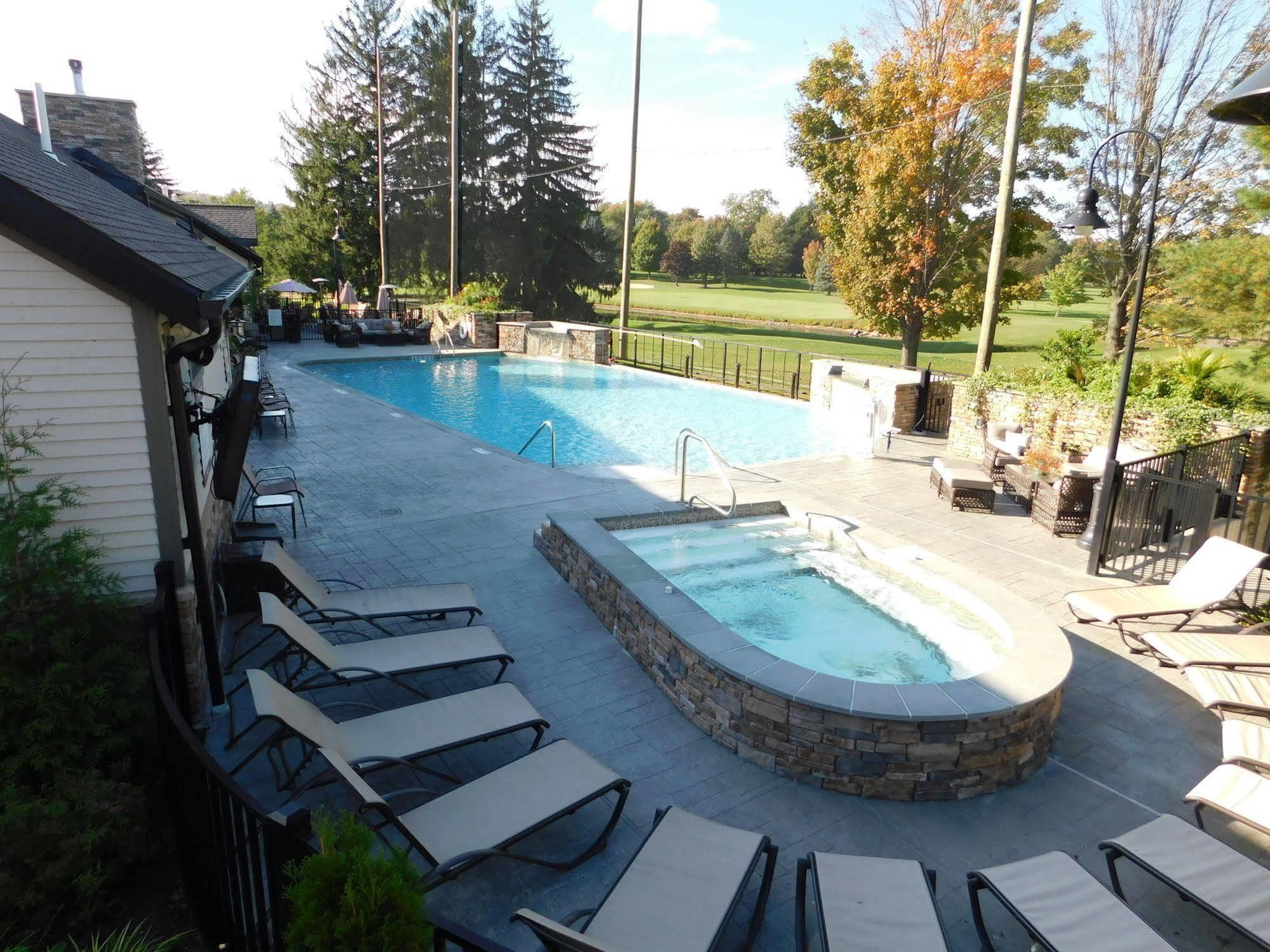 Fairway Suites At The Peak French Creek Buitenkant foto